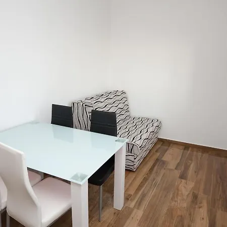 Ivo 2 Podstrana